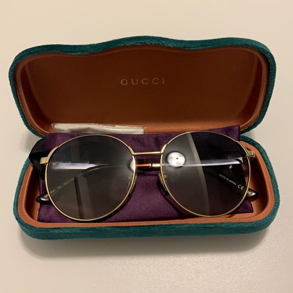 Brand new Gucci sunglasses - Picture 1 of 4